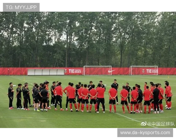篮球赛术研讨会吸引业内人士，篮球交流赛的主题